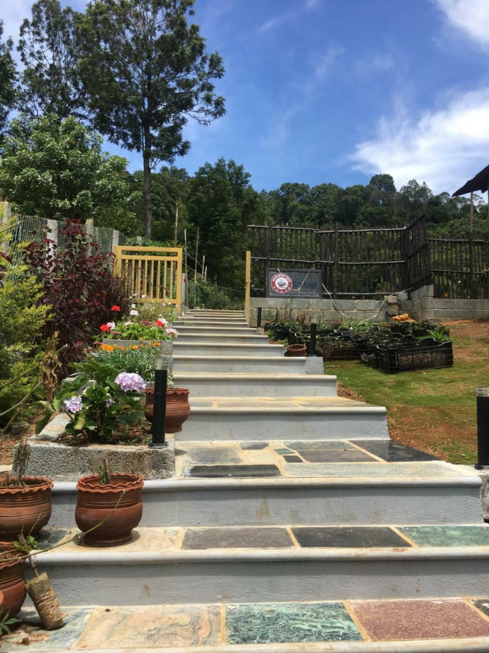Silvertip Cafe & Homestay Kotagiri Luaran gambar