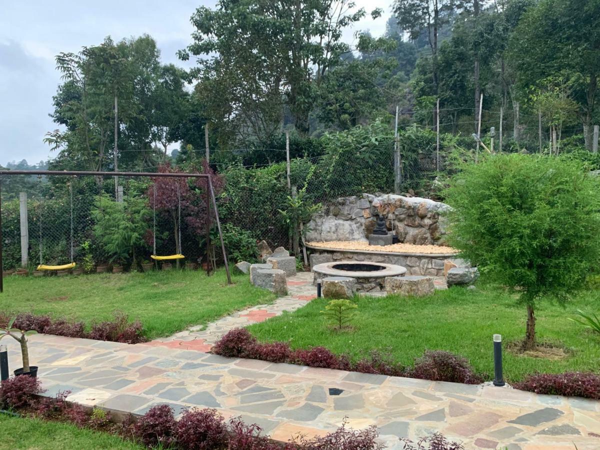 Silvertip Cafe & Homestay Kotagiri Luaran gambar